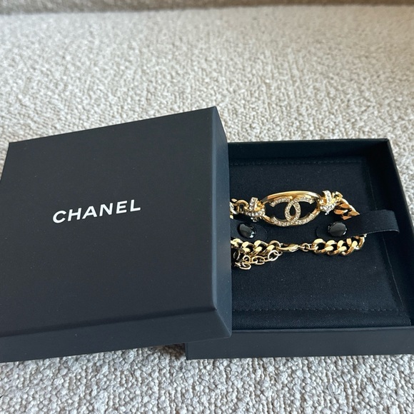 NIB Authentic CHANEL Crystal CC Chain Link Bracelet in Gold - Picture 3 of 3